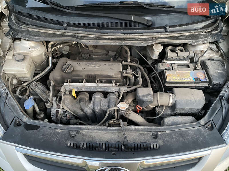 Хэтчбек Hyundai i20 2011 в Черкассах