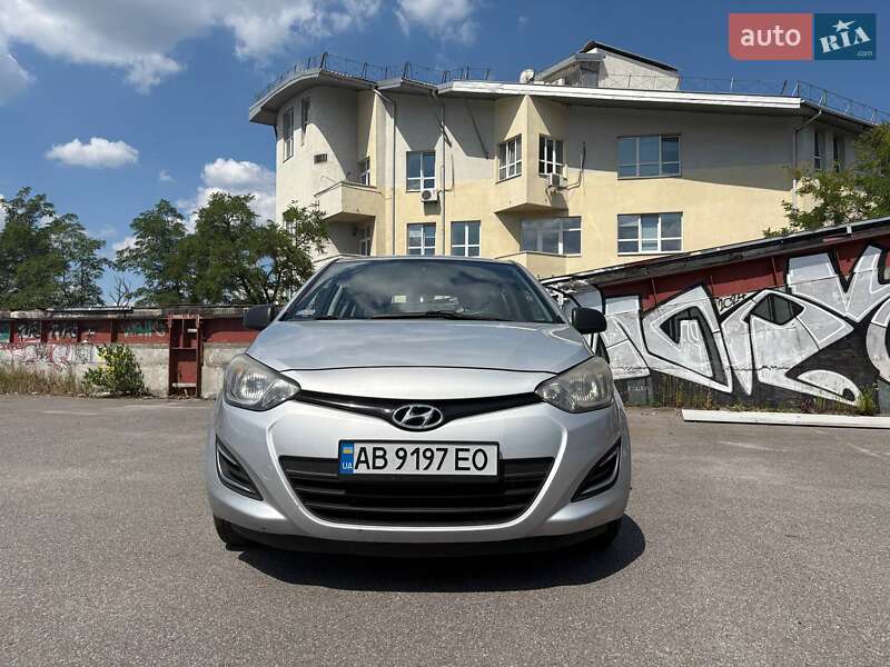 Хэтчбек Hyundai i20 2014 в Киеве фото 17 Хэтчбек Hyundai i20 2014 в Киеве