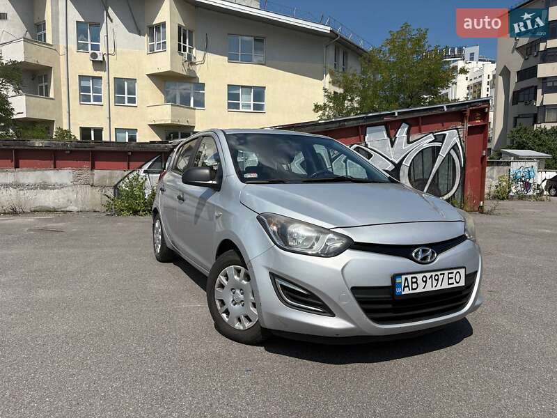Хэтчбек Hyundai i20 2014 в Киеве фото 41 Хэтчбек Hyundai i20 2014 в Киеве