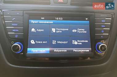 Хэтчбек Hyundai i20 2016 в Киеве