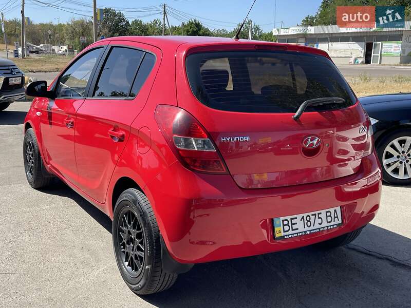 Хэтчбек Hyundai i20 2011 в Николаеве