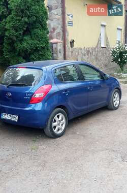 Хэтчбек Hyundai i20 2011 в 