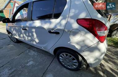 Хэтчбек Hyundai i20 2011 в Виннице