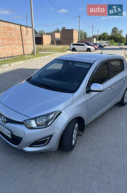 Хэтчбек Hyundai i20 2014 в Полтаве