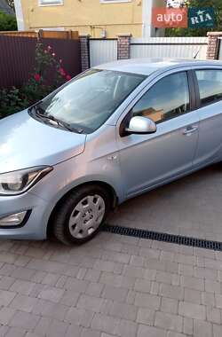 Хэтчбек Hyundai i20 2012 в 
