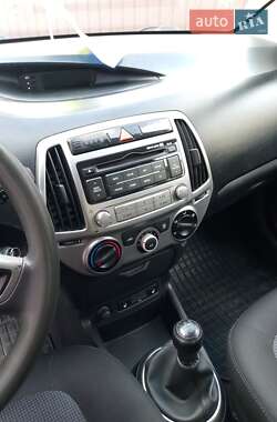 Хэтчбек Hyundai i20 2012 в 