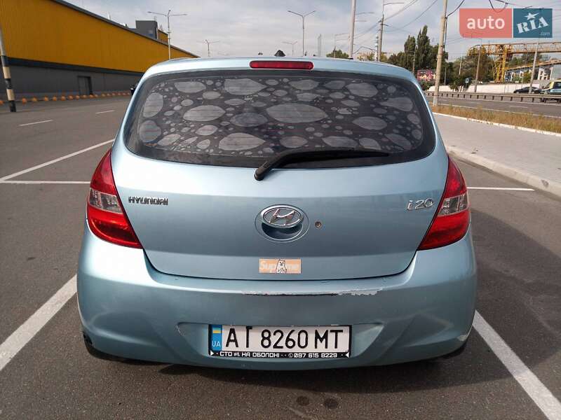 Хэтчбек Hyundai i20 2011 в Киеве