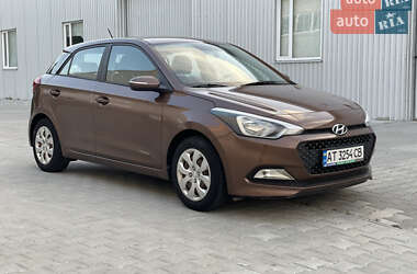 Хетчбек Hyundai i20 2016 в 