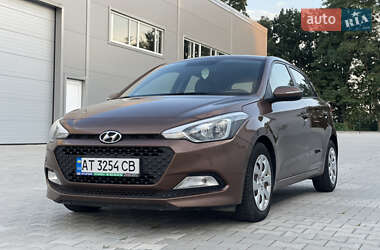 Хетчбек Hyundai i20 2016 в 