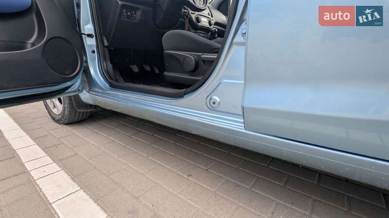Хэтчбек Hyundai i20 2010 в Тернополе