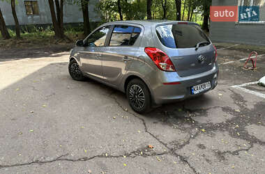 Хэтчбек Hyundai i20 2014 в 