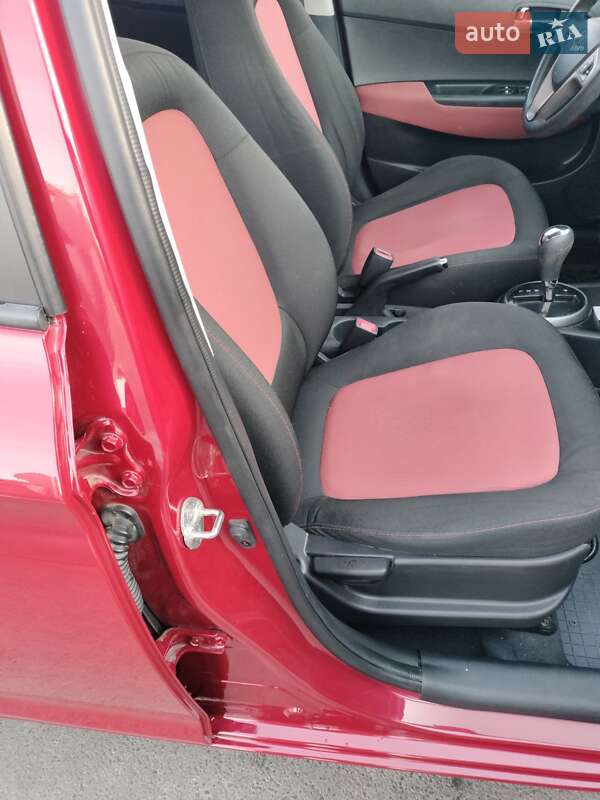 Хетчбек Hyundai i20 2014 в Кривому Розі фото 17 Хетчбек Hyundai i20 2014 в Кривому Розі