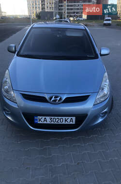 Хэтчбек Hyundai i20 2012 в 