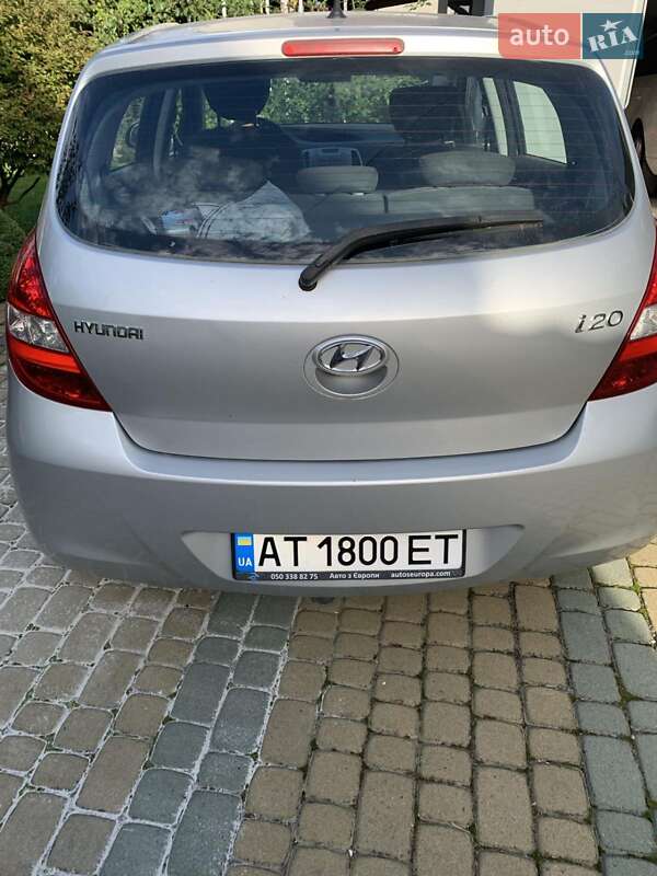 Хетчбек Hyundai i20 2011 в Івано-Франківську