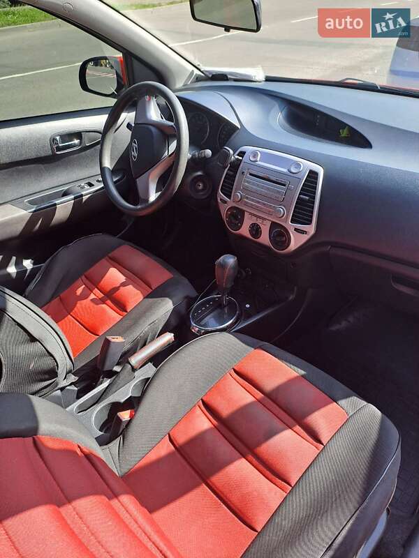 Хетчбек Hyundai i20 2012 в Вишгороді