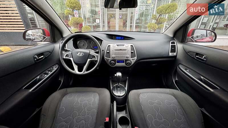 Хэтчбек Hyundai i20 2011 в Чернигове