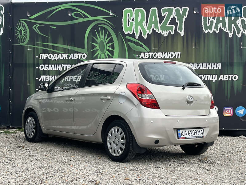 Хэтчбек Hyundai i20 2011 в Харькове