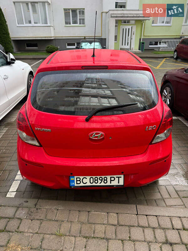 Хэтчбек Hyundai i20 2014 в Львове