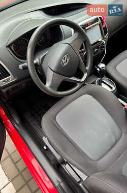Хэтчбек Hyundai i20 2014 в 