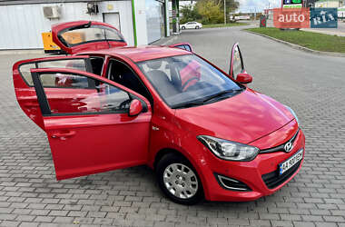 Хэтчбек Hyundai i20 2014 в 