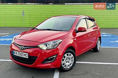 Хэтчбек Hyundai i20 2014 в 