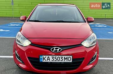 Хэтчбек Hyundai i20 2014 в 