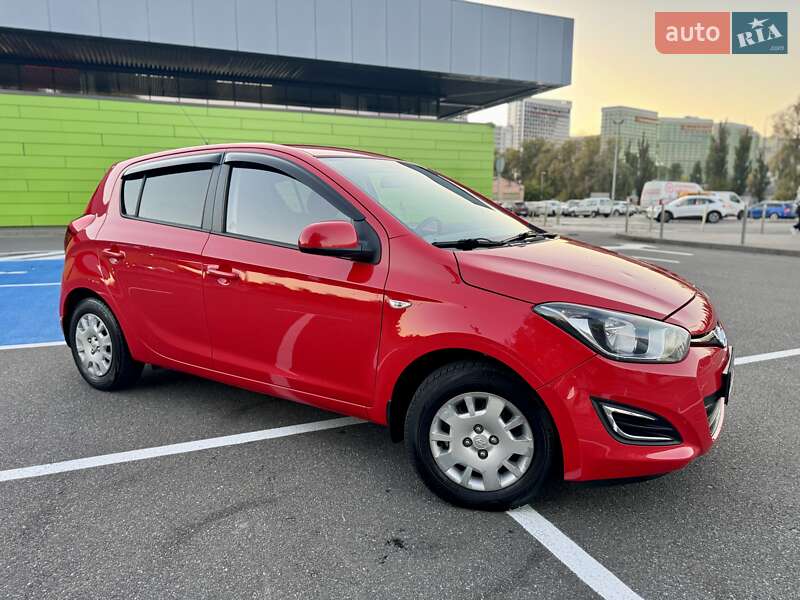 Хэтчбек Hyundai i20 2014 в Киеве фото 11 Хэтчбек Hyundai i20 2014 в Киеве