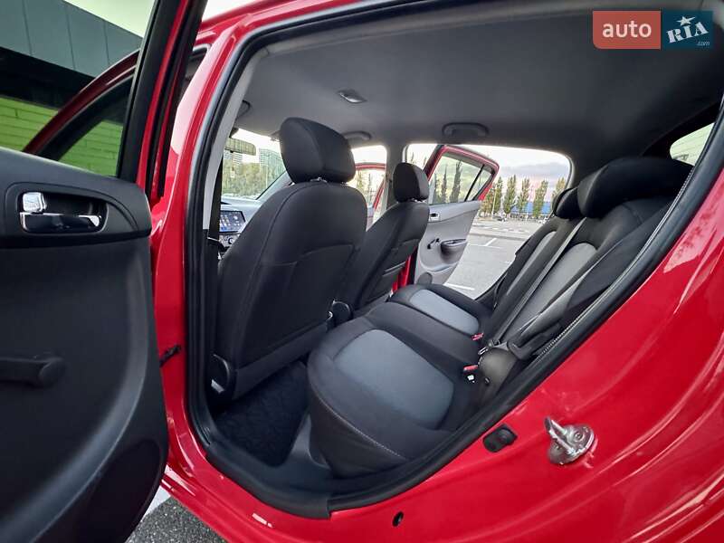 Хэтчбек Hyundai i20 2014 в Киеве фото 36 Хэтчбек Hyundai i20 2014 в Киеве