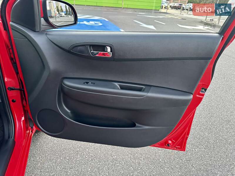 Хэтчбек Hyundai i20 2014 в Киеве фото 44 Хэтчбек Hyundai i20 2014 в Киеве