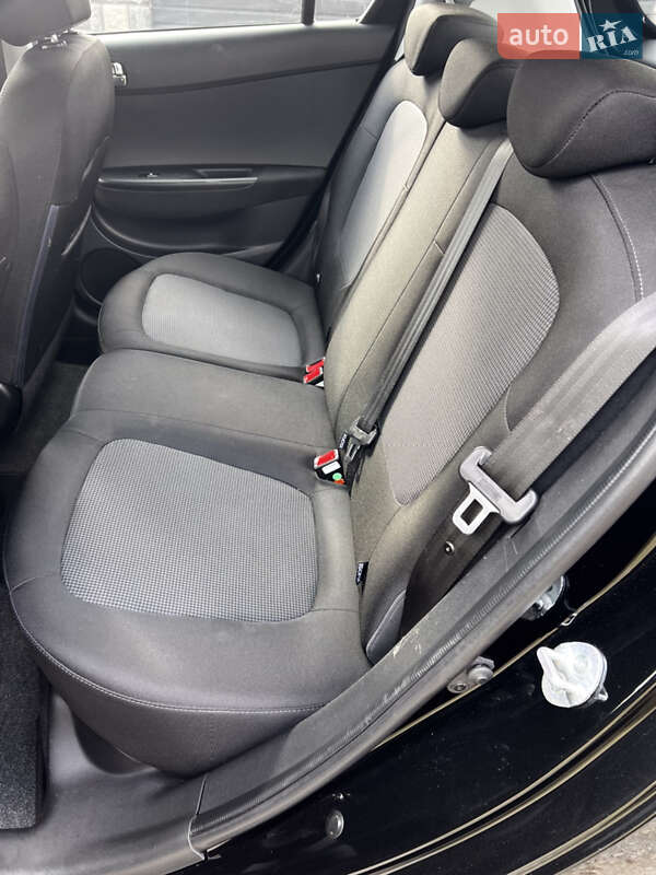 Хэтчбек Hyundai i20 2013 в Ровно