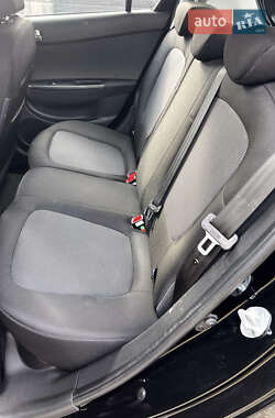 Хетчбек Hyundai i20 2013 в 