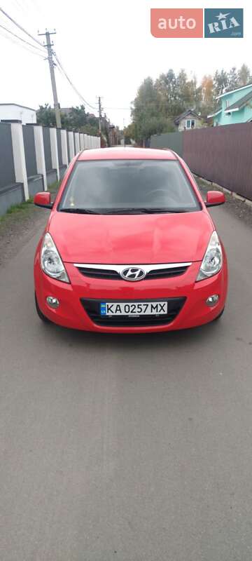 Хетчбек Hyundai i20 2011 в Києві фото 9 Хетчбек Hyundai i20 2011 в Києві