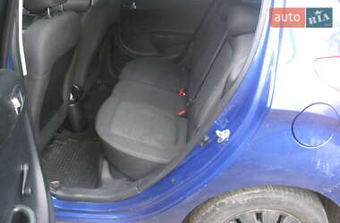 Хетчбек Hyundai i20 2011 в  фото 5 Хетчбек Hyundai i20 2011 в