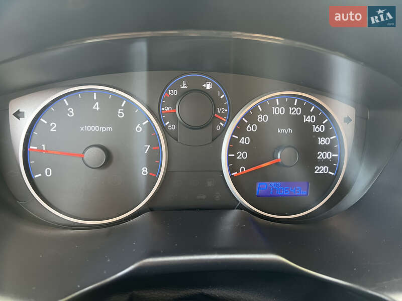 Хэтчбек Hyundai i20 2011 в Кременчуге фото 14 Хэтчбек Hyundai i20 2011 в Кременчуге