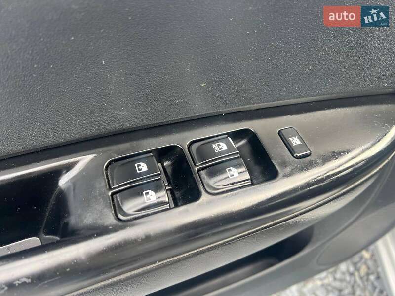 Хэтчбек Hyundai i20 2011 в Львове