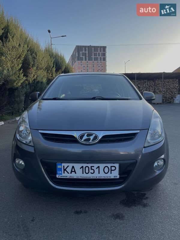 Хэтчбек Hyundai i20 2011 в Киеве фото 2 Хэтчбек Hyundai i20 2011 в Киеве