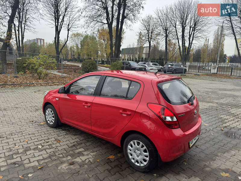 Хетчбек Hyundai i20 2012 в Києві фото 11 Хетчбек Hyundai i20 2012 в Києві