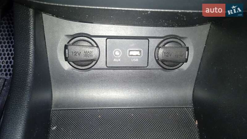 Хетчбек Hyundai i20 2016 в Хмельницькому фото 20 Хетчбек Hyundai i20 2016 в Хмельницькому