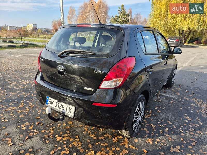 Хэтчбек Hyundai i20 2013 в Ровно фото 9 Хэтчбек Hyundai i20 2013 в Ровно