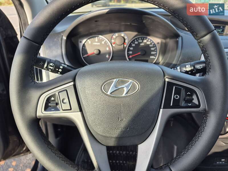 Хэтчбек Hyundai i20 2013 в Ровно фото 19 Хэтчбек Hyundai i20 2013 в Ровно