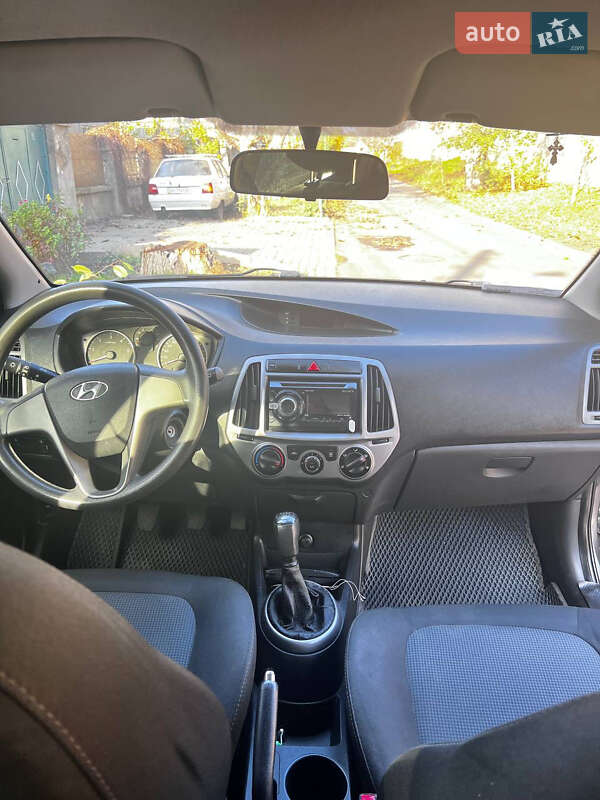 Хетчбек Hyundai i20 2013 в Одесі фото 4 Хетчбек Hyundai i20 2013 в Одесі