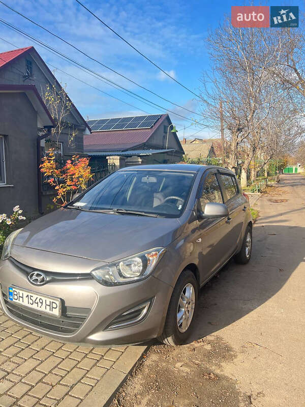 Хетчбек Hyundai i20 2013 в Одесі фото 2 Хетчбек Hyundai i20 2013 в Одесі