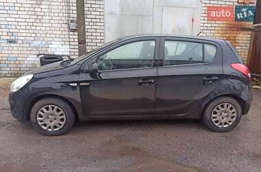 Хетчбек Hyundai i20 2011 в Харкові