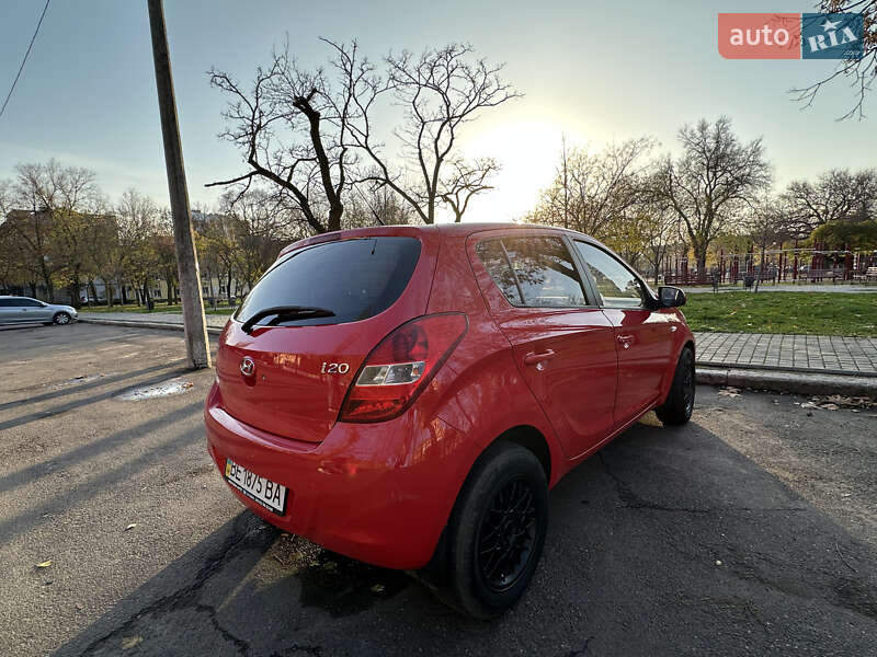 Хетчбек Hyundai i20 2011 в Миколаєві фото 7 Хетчбек Hyundai i20 2011 в Миколаєві