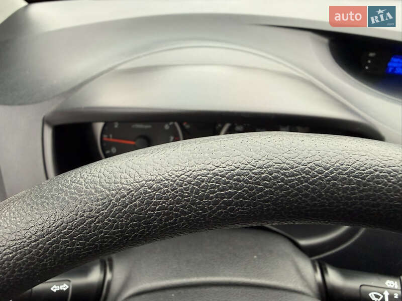 Хэтчбек Hyundai i20 2011 в Лубнах