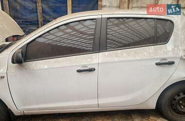 Хетчбек Hyundai i20 2013 в Полтаві