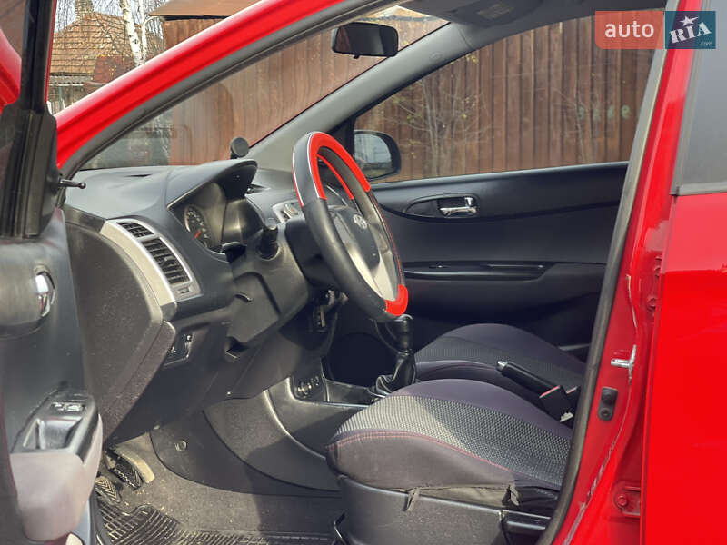 Хетчбек Hyundai i20 2011 в Мукачевому