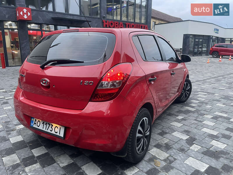 Хетчбек Hyundai i20 2011 в Мукачевому фото 5 Хетчбек Hyundai i20 2011 в Мукачевому