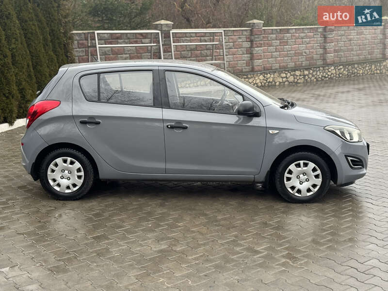 Хетчбек Hyundai i20 2014 в Волочиську