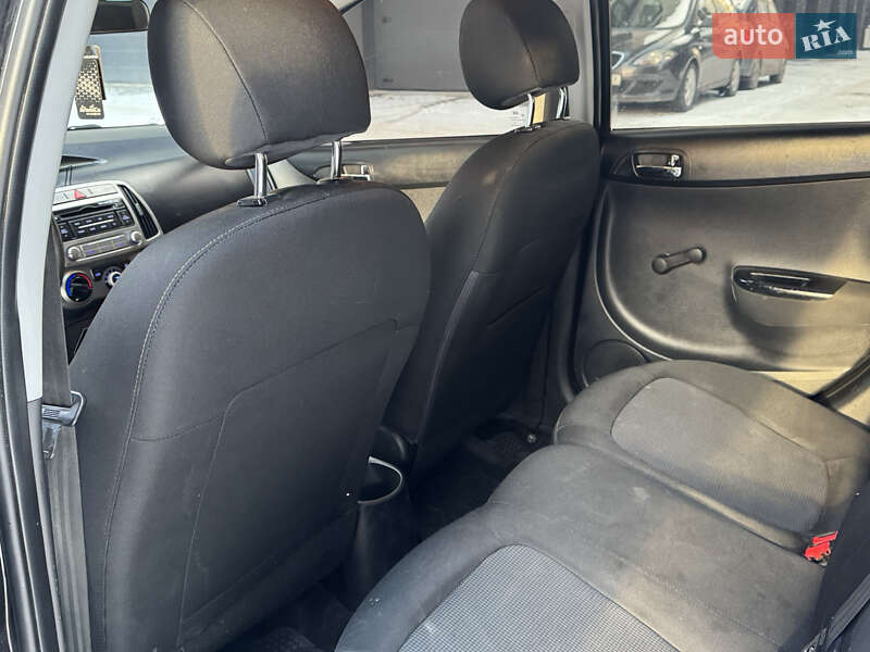 Хетчбек Hyundai i20 2012 в Івано-Франківську